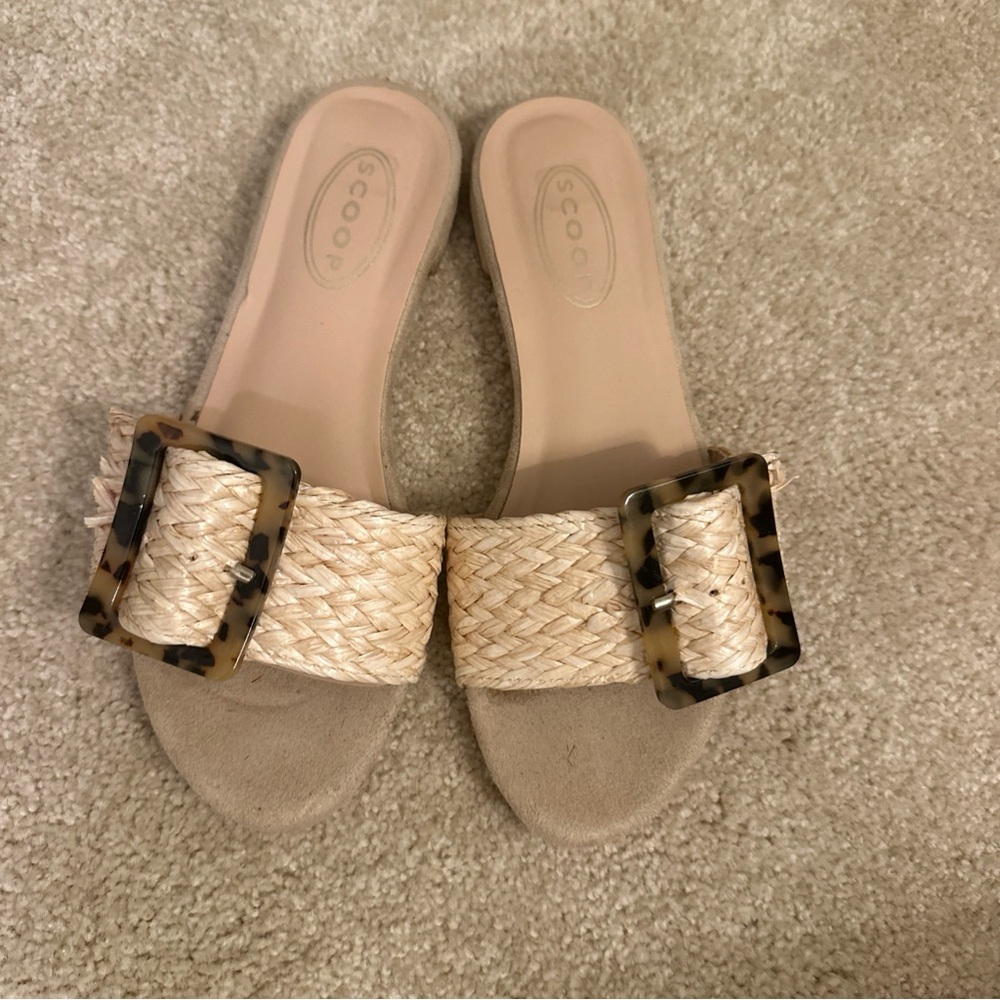 Scoop NYC Beige Woven Sandals with Tortoise Accent